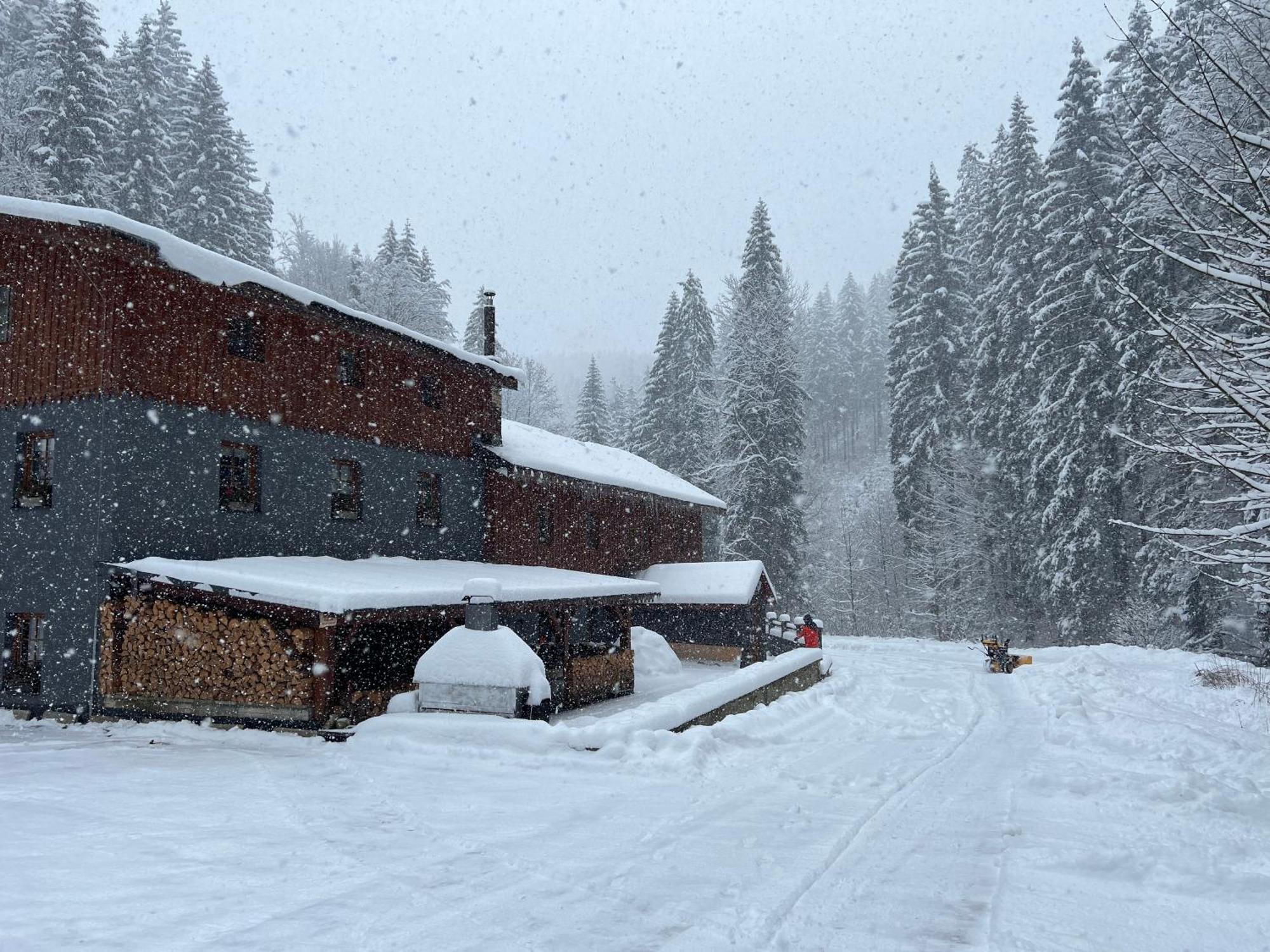 Kamenny Mlyn Otel Strážné Dış mekan fotoğraf